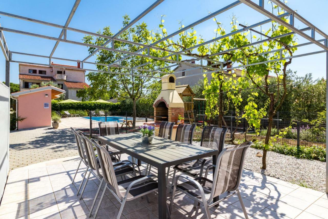 Apartment Anton, Fazana Exterior photo