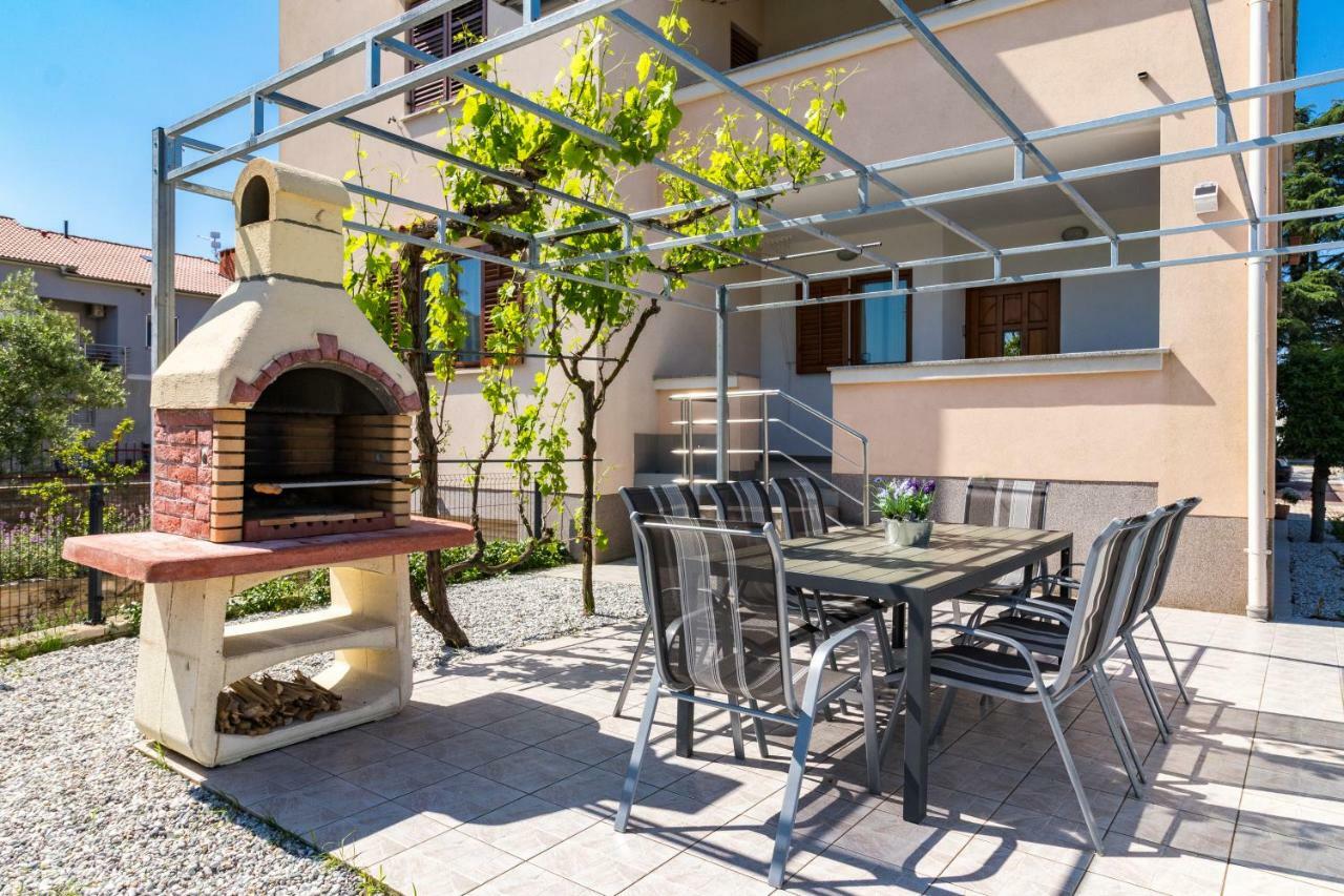 Apartment Anton, Fazana Exterior photo