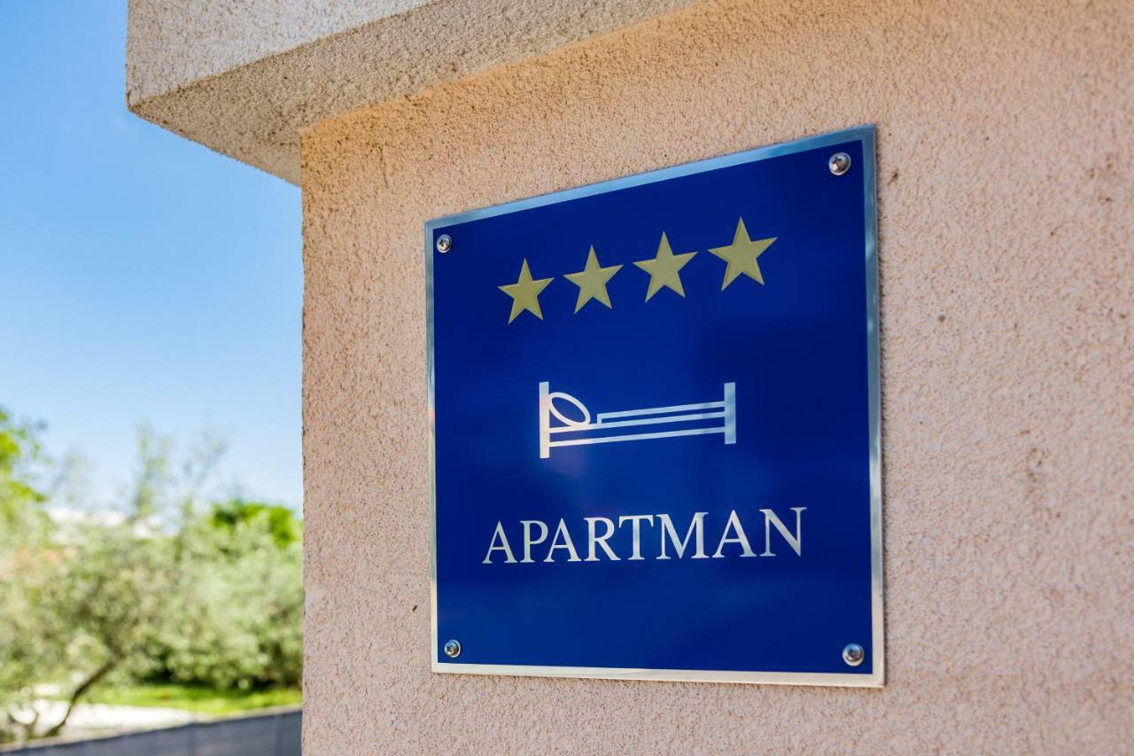 Apartment Anton, Fazana Exterior photo